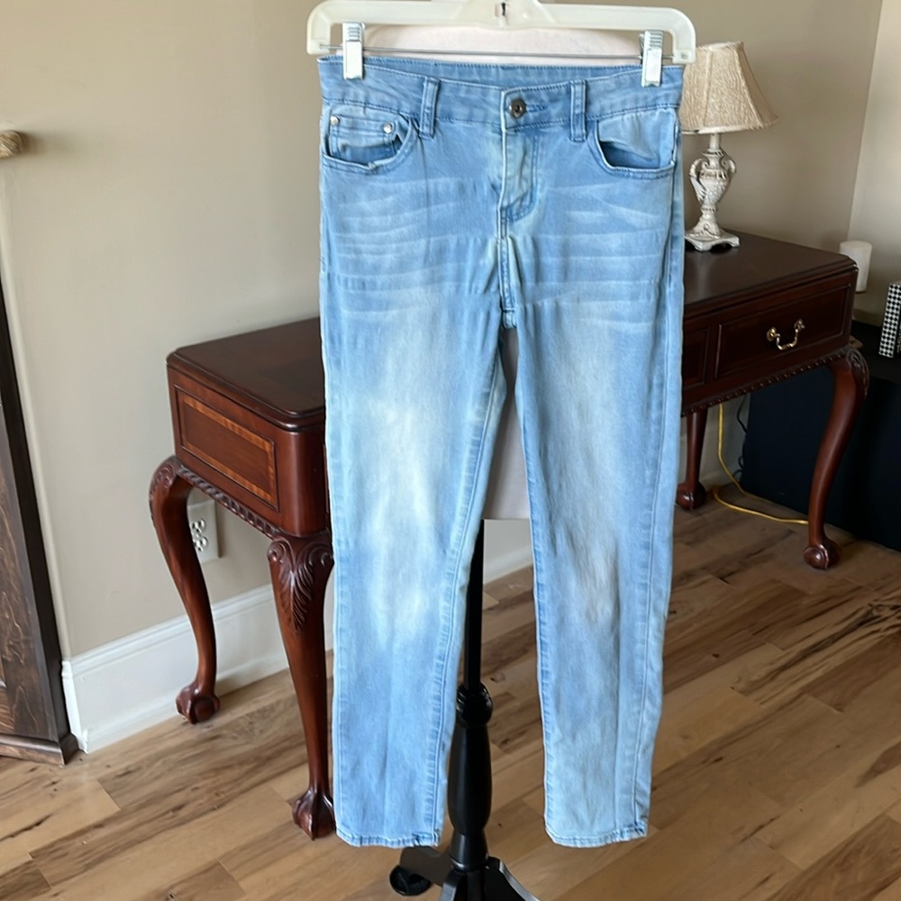 iT Jeans Light Wash Skinny Leg